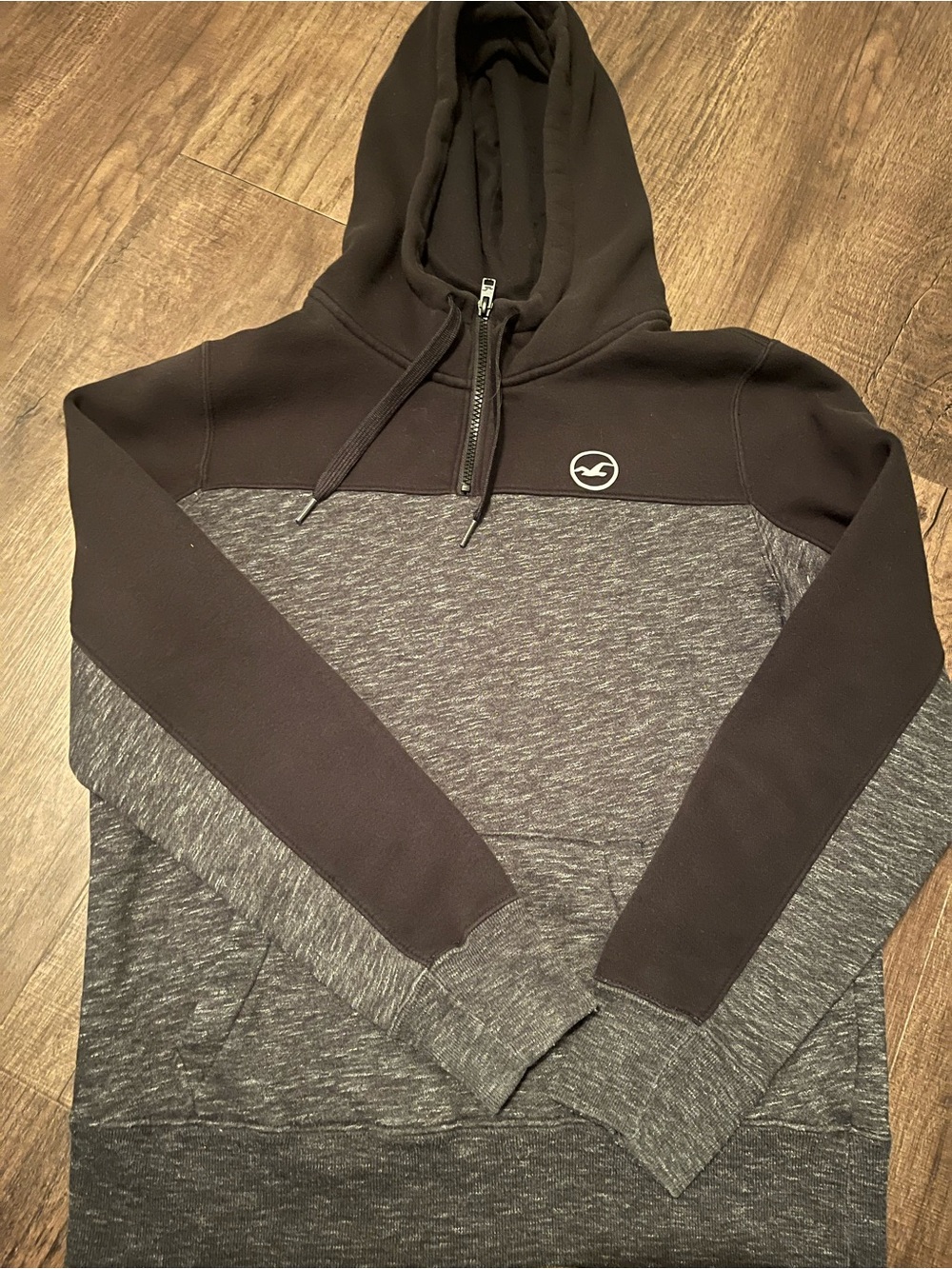 Hollister Men's Black and Heather Gray Zip Hoodie